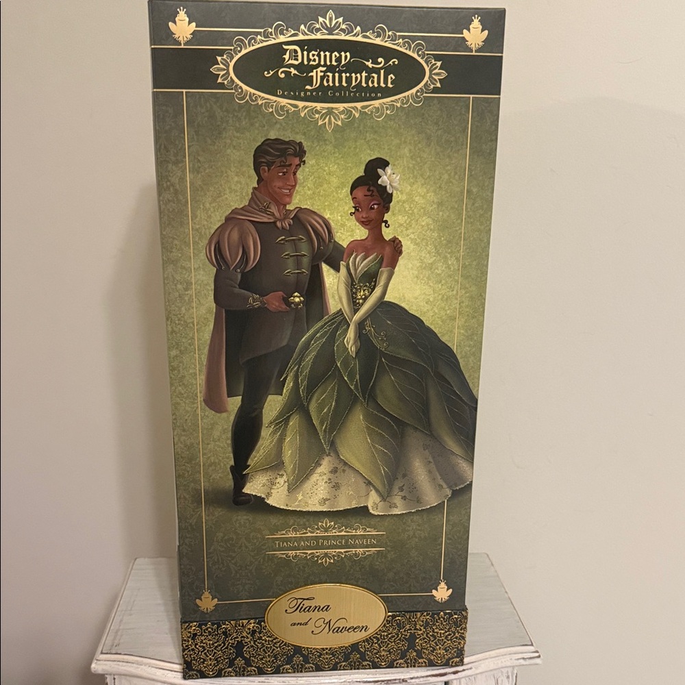 Disney Fairytale Tiana and Naveen Party Invitations - Green and Gold